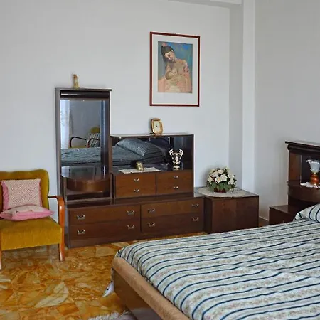 Holiday home Domus Lacus Campolattaro